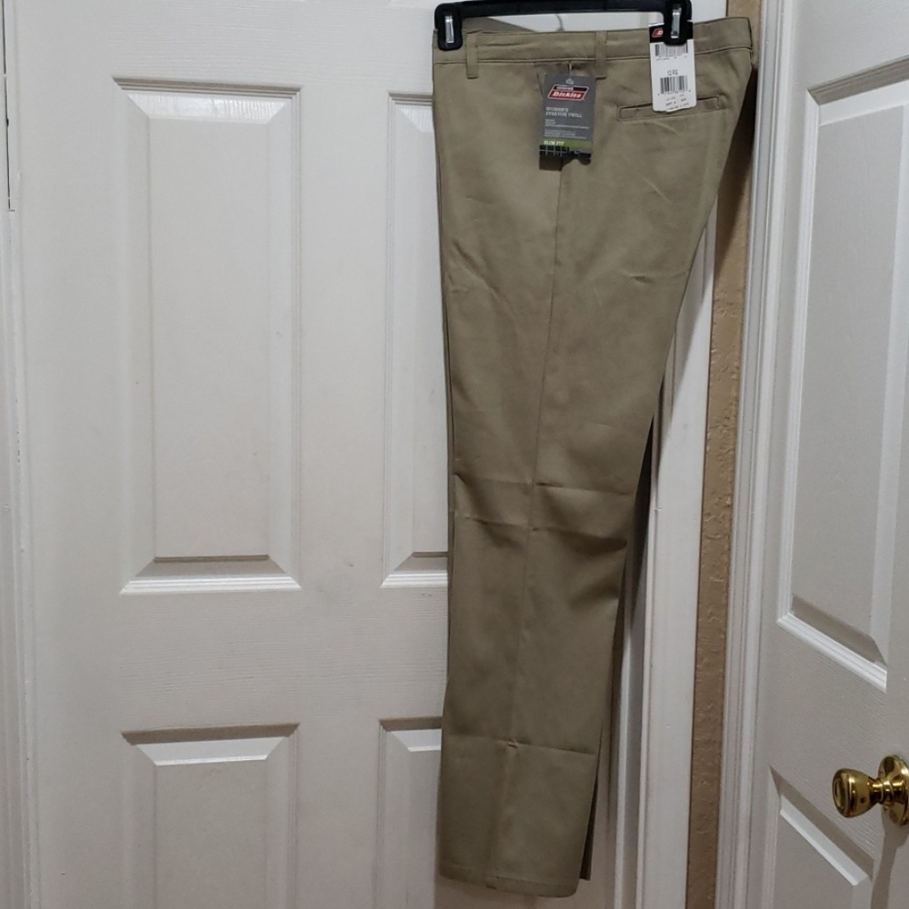 NWOT Women's stretch twill Dickies